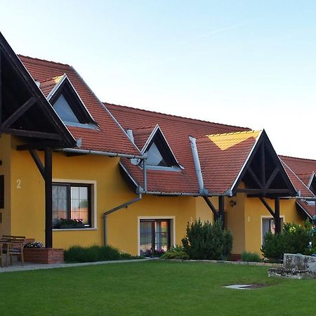 Huber Panzio Bed & Breakfast แฟร์โตราโคส ภายนอก รูปภาพ