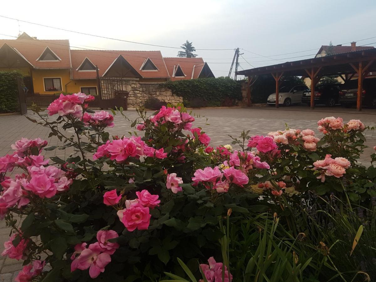 Huber Panzio Bed & Breakfast แฟร์โตราโคส ภายนอก รูปภาพ