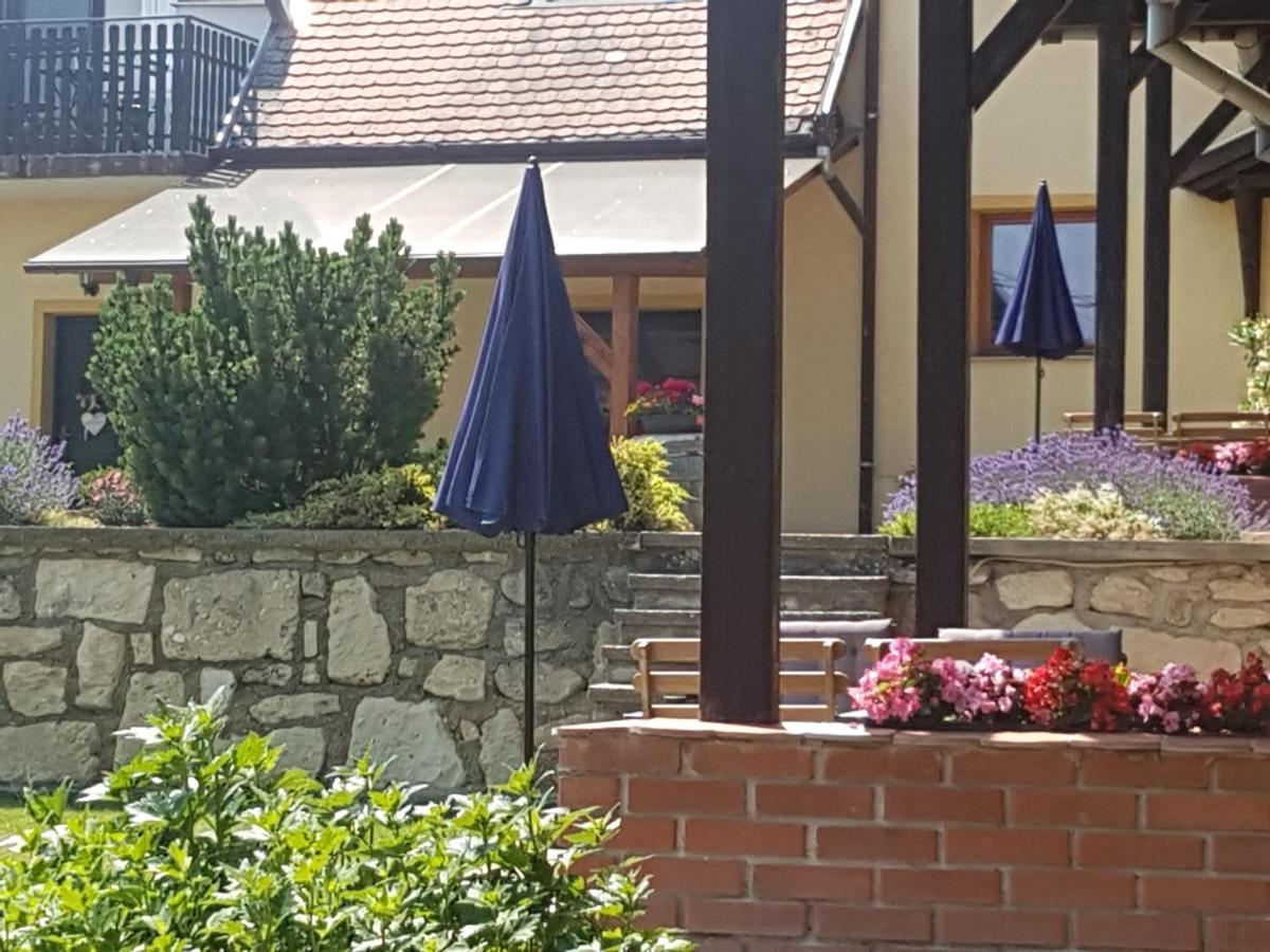 Huber Panzio Bed & Breakfast แฟร์โตราโคส ภายนอก รูปภาพ