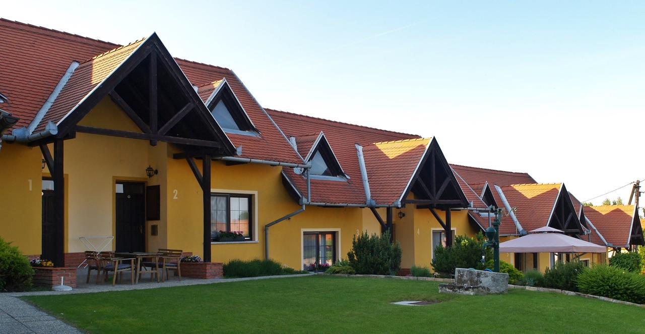 Huber Panzio Bed & Breakfast แฟร์โตราโคส ภายนอก รูปภาพ